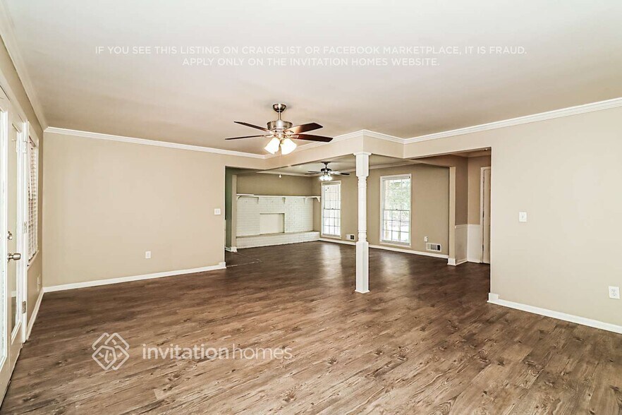 Building Photo - 2481 W Bridge Pl