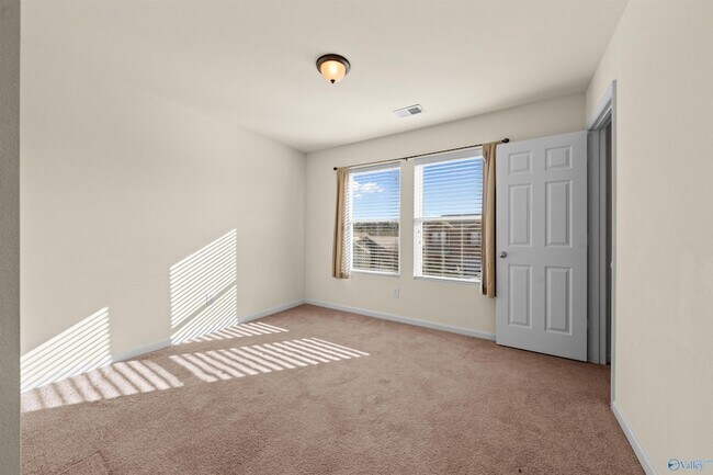 Building Photo - 313 Mertle Dr