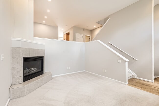 Building Photo - 454 S Lafayette St