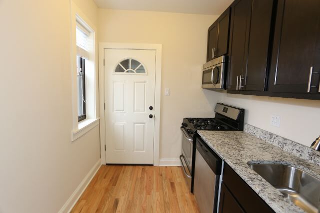 Building Photo - 4041 N Ashland Ave