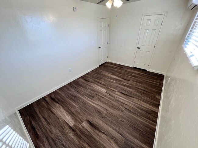 Building Photo - 7130 E 30th St