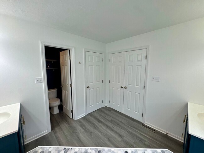 Building Photo - Move-In Ready Wexford Home Featuring Modern Updates and an Attached Two-Car