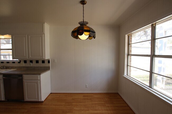 Building Photo - Coming Soon! 3/2/2 in Tyler!
