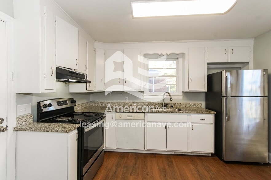 Building Photo - 1513 Dunbar Rd