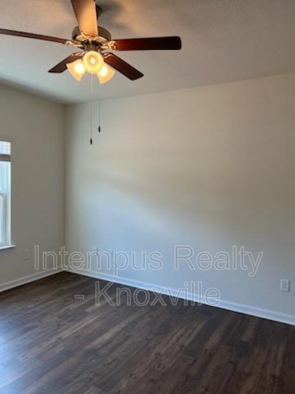 Building Photo - 1311 Hampton Pl Cir