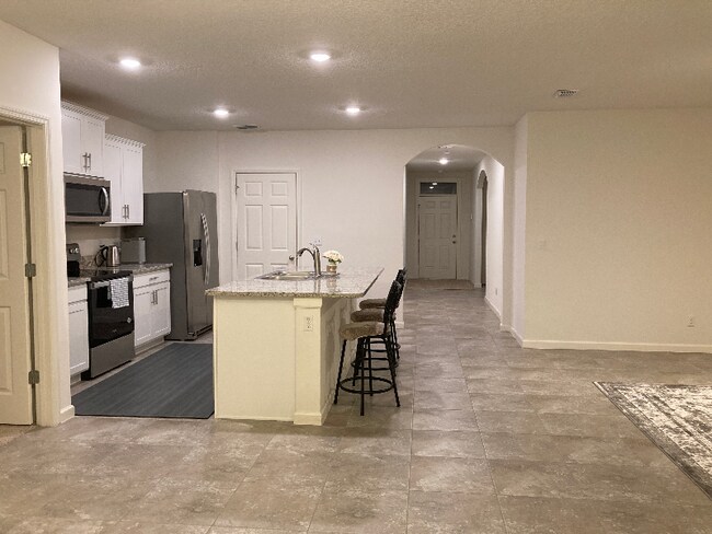Building Photo - 10789 SW Cremona Way