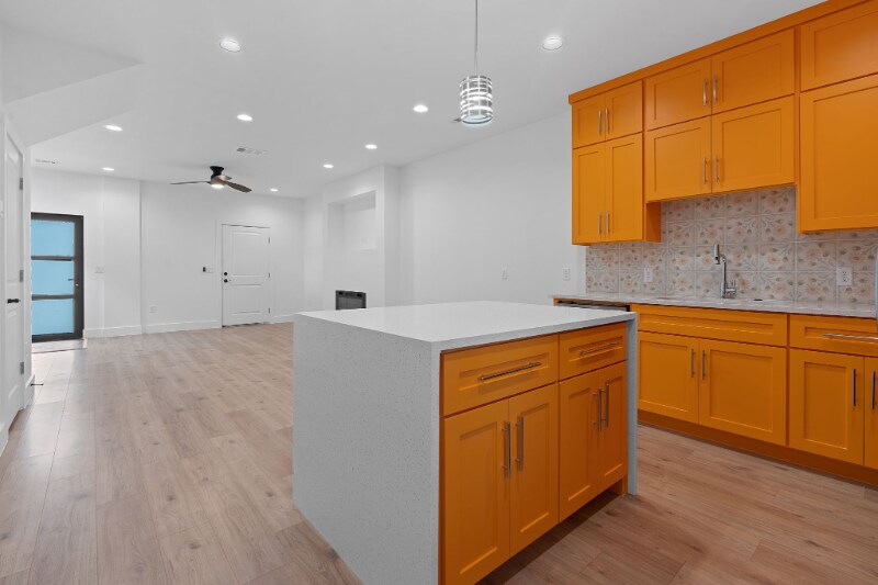 Building Photo - 124 S Mockingbird Cir
