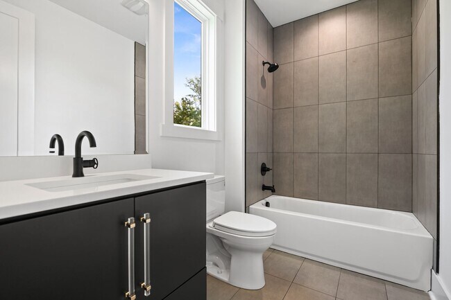 Building Photo - 4-bedroom, 4-bathroom Custom Home in Durha...