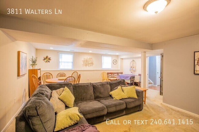 Building Photo - 3811 Walters Ln