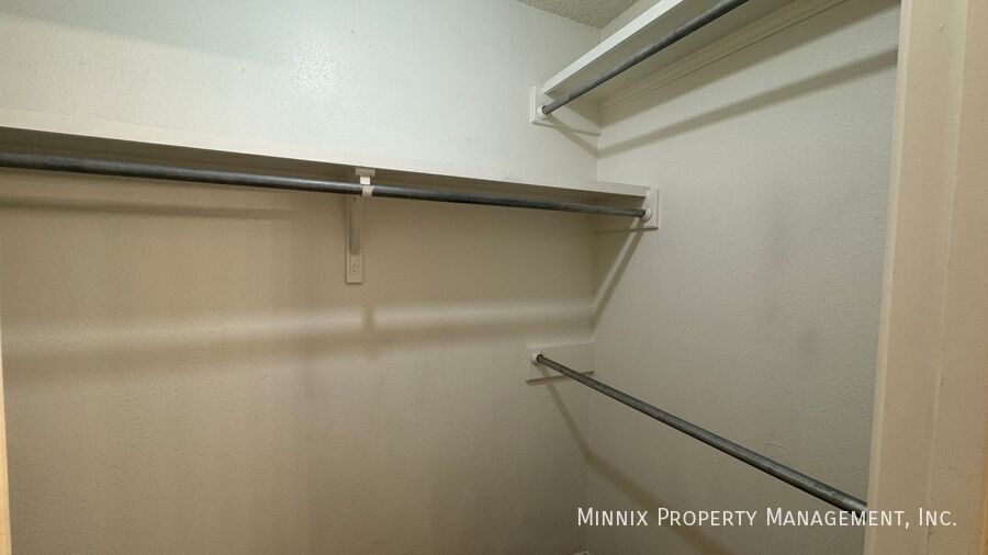 Building Photo - 9704 Ave U Ave