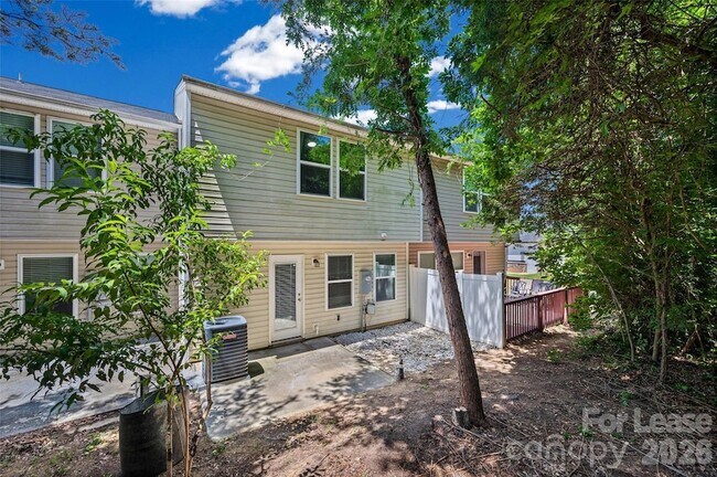 Building Photo - 9612 Brackenview Ct