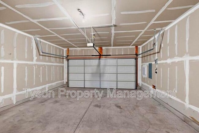 Building Photo - 6520 Los Pueblos Pl NW