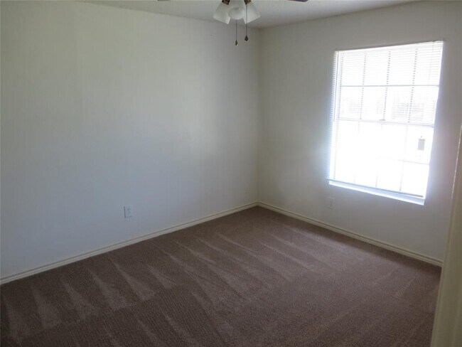 Building Photo - 4511 W Village Ct