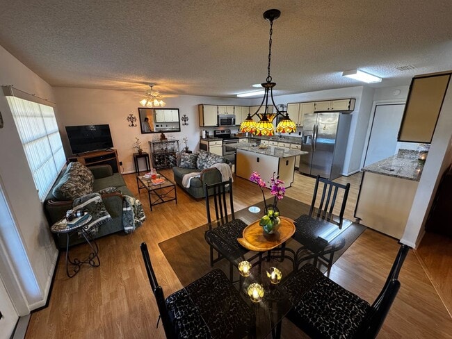 Building Photo - Active 55+ Living in On Top of the World – 2BR/2BA Villa with Resort-Style Amenities!