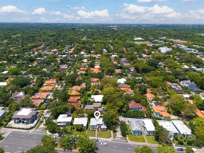 Building Photo - 3500 Ponce de Leon Blvd