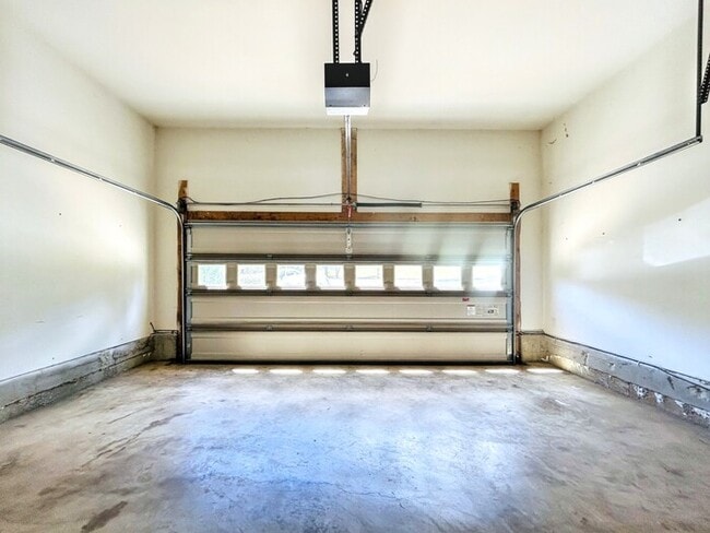 Building Photo - 1008 Black Oak Ct