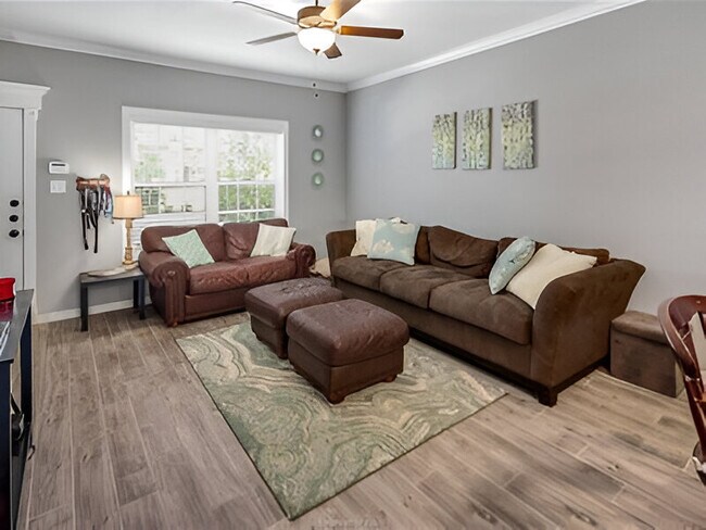 Living Room - 301 Southwest Pky
