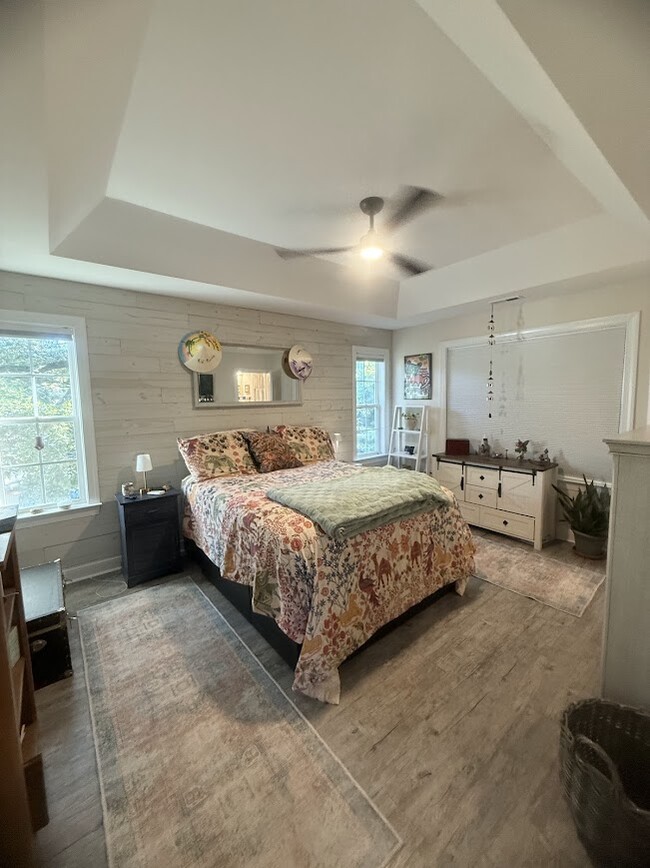 Building Photo - 406 Caverly Ln