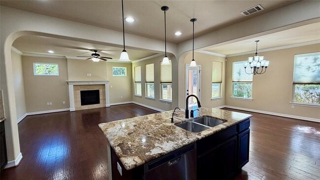 Building Photo - 12300 Terraza Cir