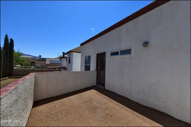 Building Photo - 253 Summerbrooke Ct