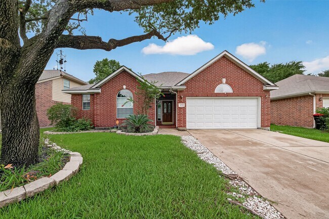 Building Photo - 14531 Chestnut Falls Dr