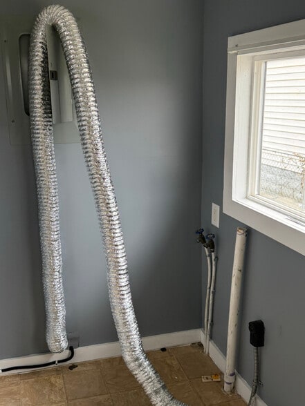 Building Photo - 1102 S 7th St