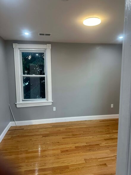 Building Photo - 41 Tremont St