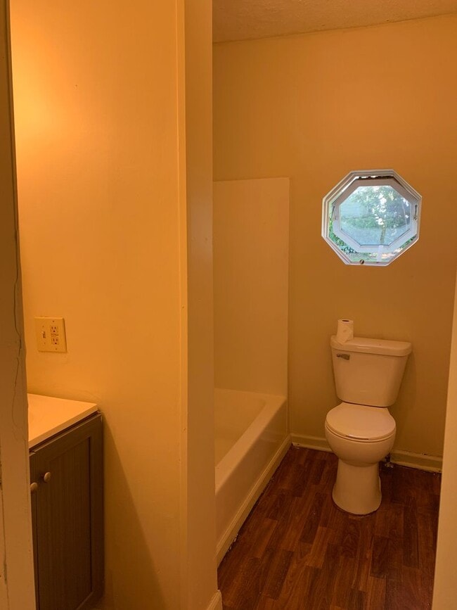 Building Photo - 822 Foote St