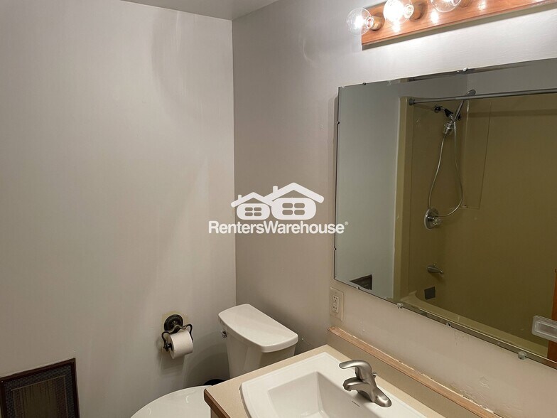 Building Photo - 1137 Birchwood Ln