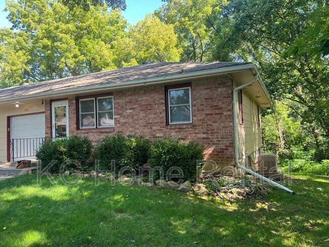 Building Photo - 506 Santa Fe St