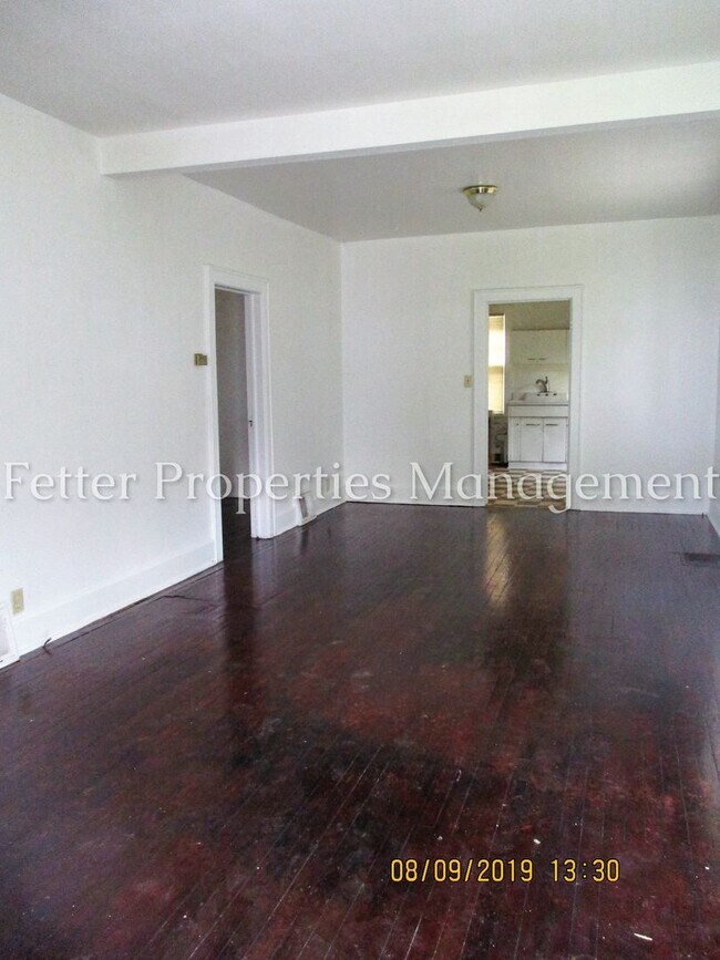 Building Photo - 1661 Burdette Ave