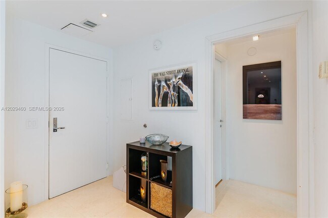 Building Photo - 300 S Biscayne Blvd