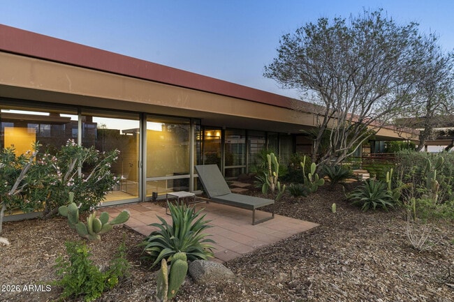 Building Photo - 7167 E Rancho Vista Dr