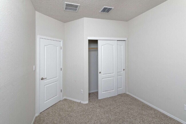 Building Photo - Larger 1 story home in Loma Colorado across the street from small park.