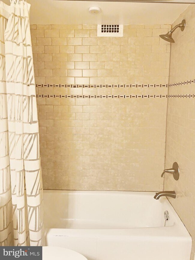 Building Photo - 9039 Sligo Creek Pkwy