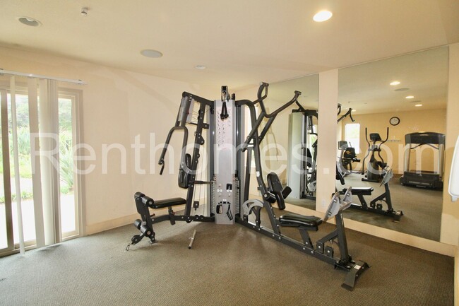Building Photo - Escondido, 1463-E N Broadway, Wood Floors,...