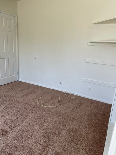 Room for Queen or King Bed - 13215 Ottoman St