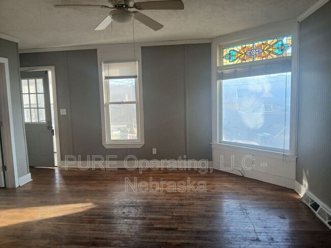 Building Photo - 138 Grant St