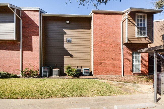 Building Photo - 3623 W Northgate Dr