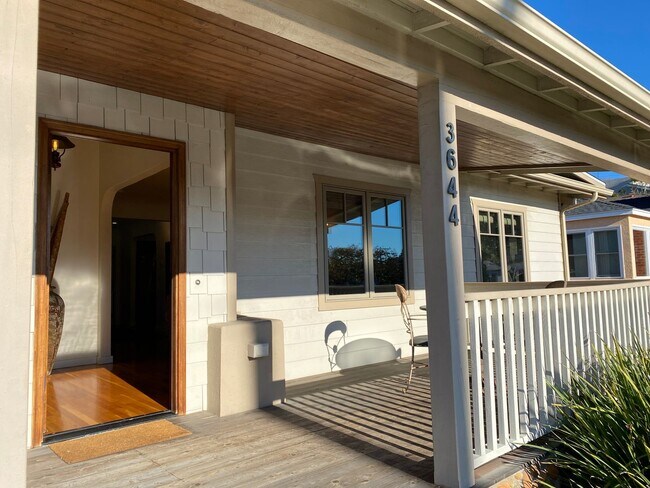 Building Photo - FLEXIBLE FULLY FURNISHED Point Loma Home! AC! All Utilities Included!