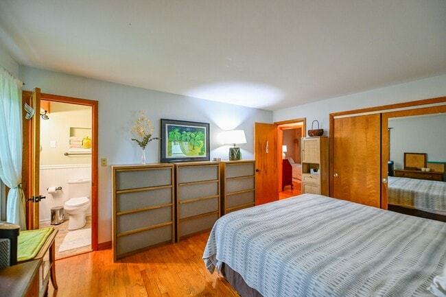 Building Photo - 50 Eden Pl