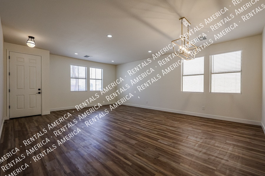 Building Photo - 46137 W Belle Ave