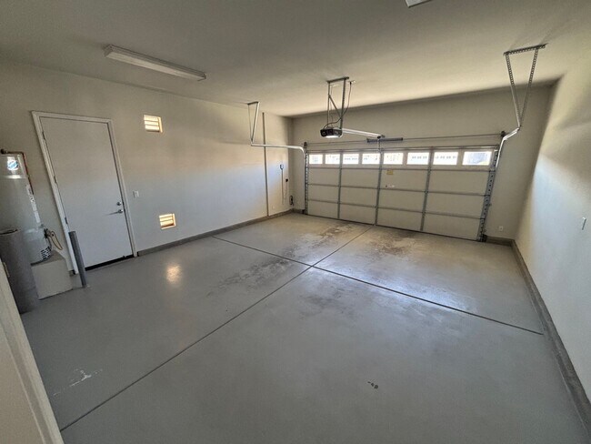 Building Photo - Del Web Rental 2 Bedroom