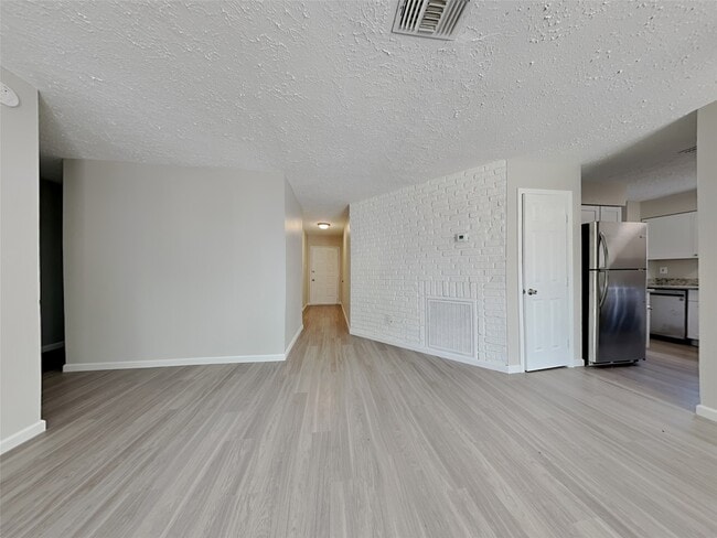 Building Photo - 12219 Lennox Gardens Dr