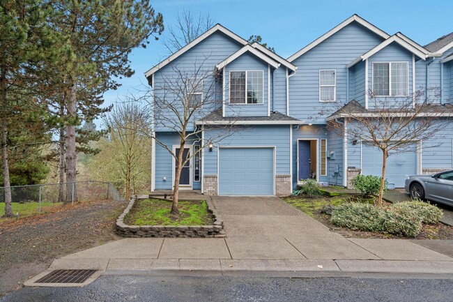 Building Photo - Spacious 3-bdr/2-bath Beaverton townhome—C...