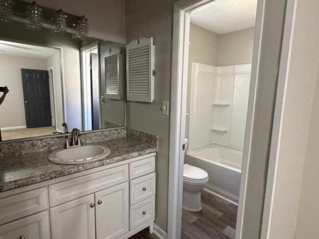 Building Photo - 629 Torhunta Dr