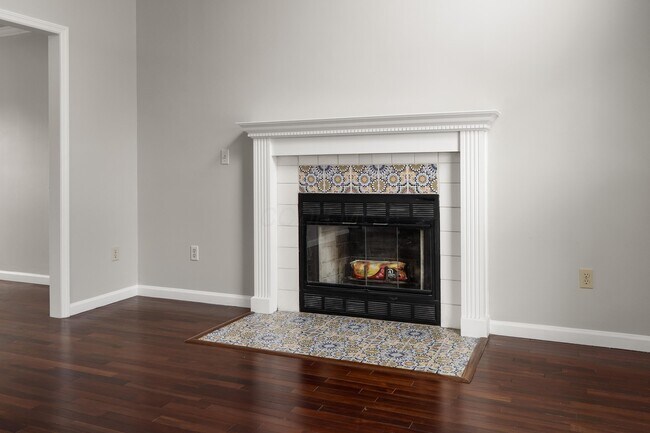 Building Photo - 2236 Sunleaf Ct