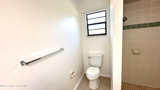 Building Photo - 3807 Jupiter Blvd SE