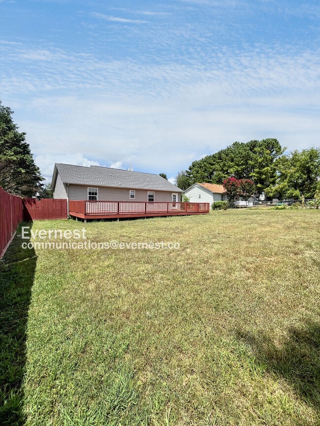 Building Photo - 1604 Mary Ct