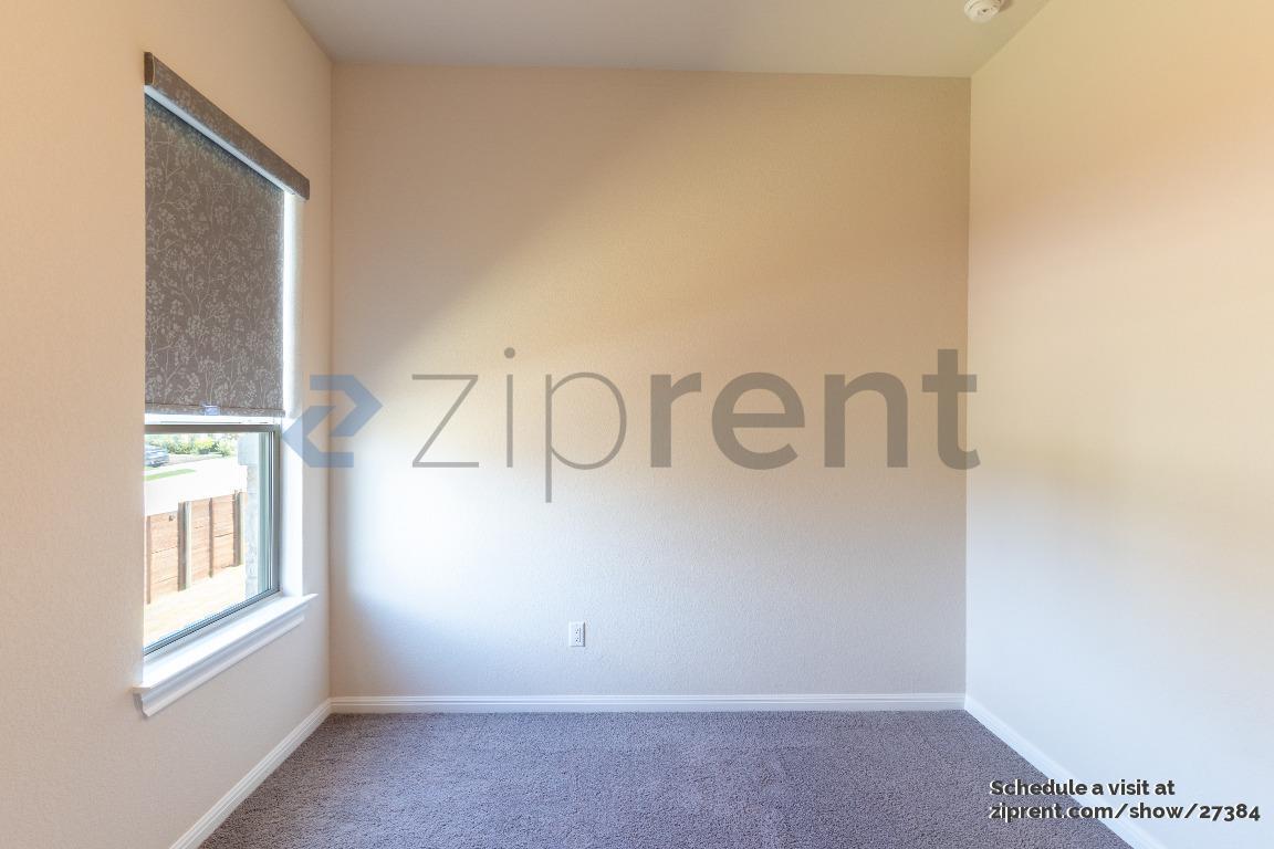 Building Photo - Unit